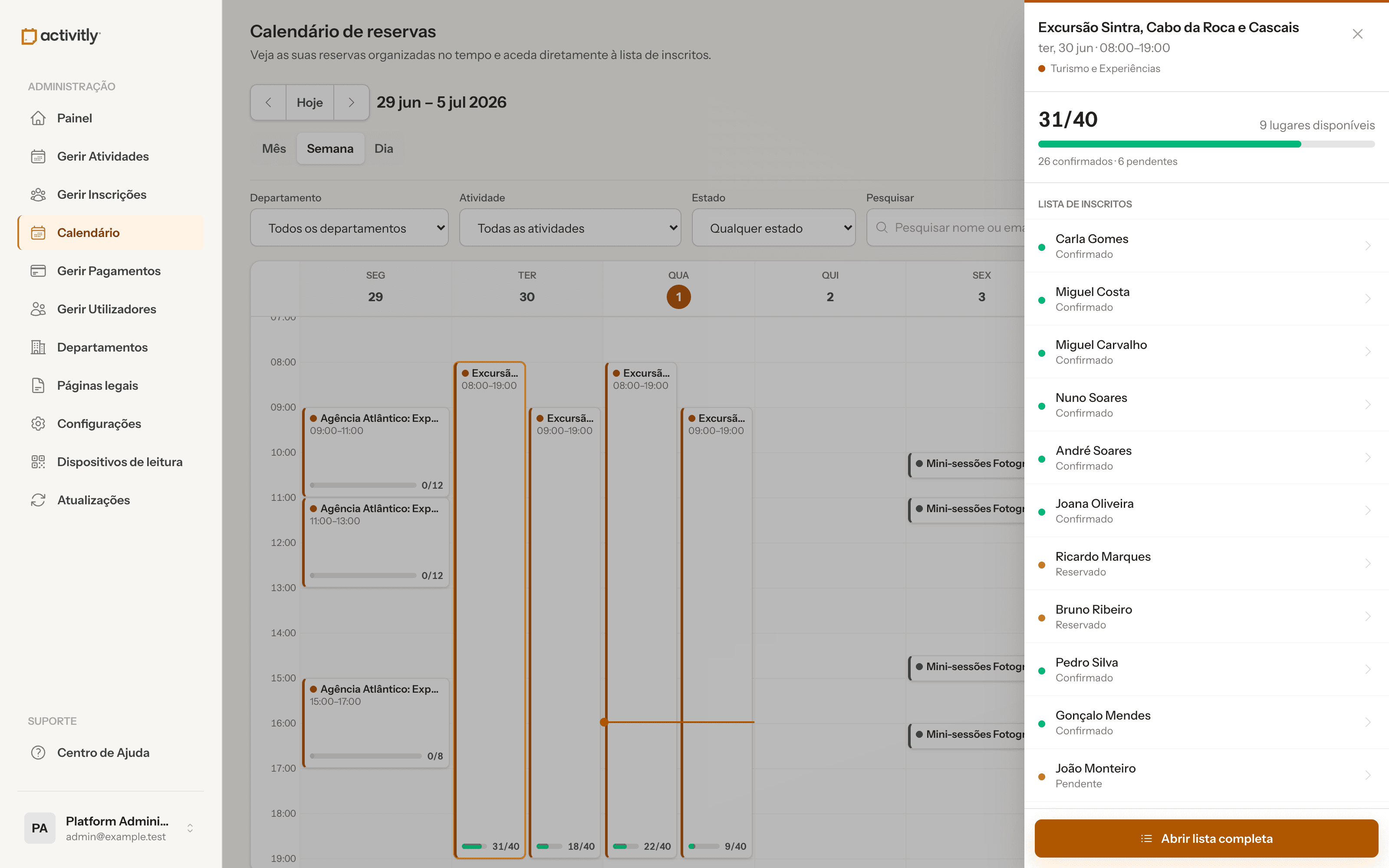 Calendário de reservas do Activitly com a lista de inscritos de uma sessão